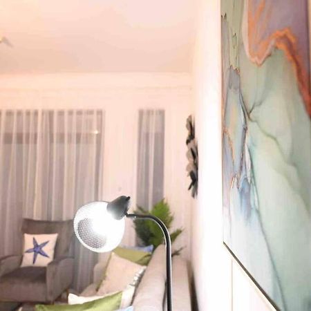 Brand New Furniture . Close To Dubai Mall. Exterior foto
