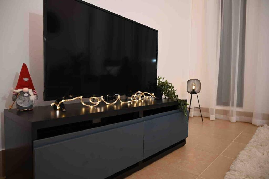 Brand New Furniture . Close To Dubai Mall. Exterior foto