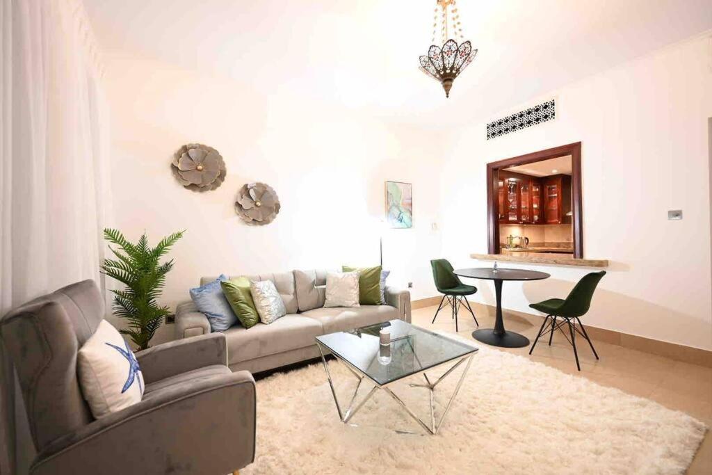 Brand New Furniture . Close To Dubai Mall. Exterior foto